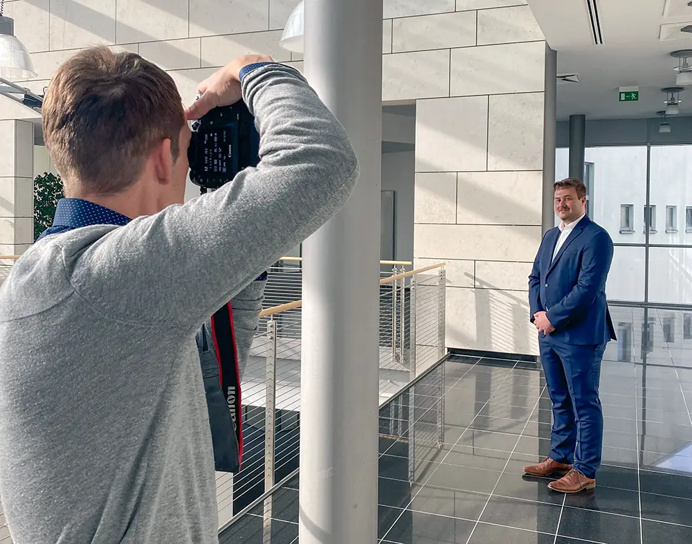 Inhaber Grafiker Jan Wall präsentiert SuperD3sign mit Super Fototgrafie. Super Design aus Bad Breisig